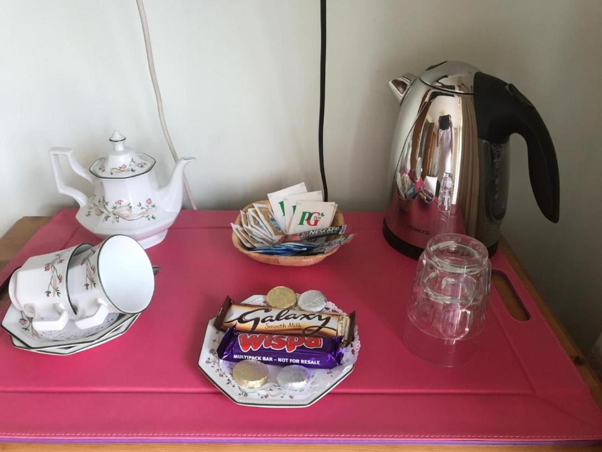 Room In Guest Room - Orchard Manor, Fore Street, Nr トルーロー エクステリア 写真