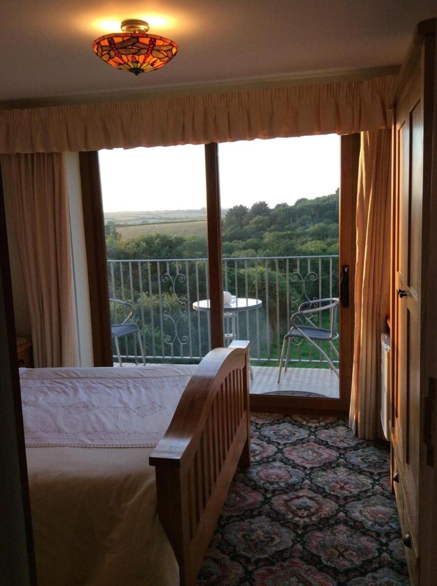 Room In Guest Room - Orchard Manor, Fore Street, Nr トルーロー エクステリア 写真
